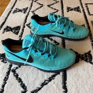 Nike Turquoise and Black Athletic Shoes